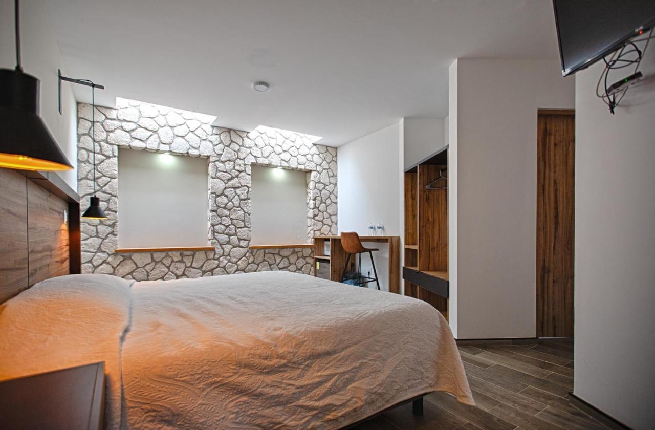Hotel La Cuesta Toscana Bernal Eksteriør billede